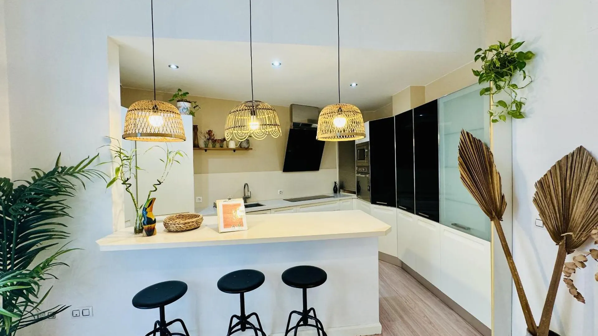 Apartment Mana Home Keep Calm Feel The Light And Shine Cadiz Spain